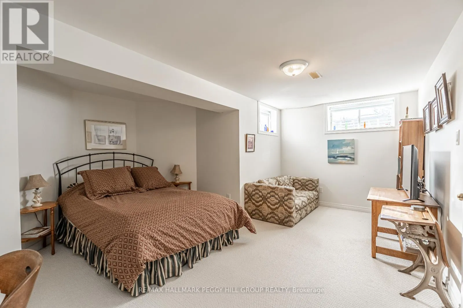 32 BASSWOOD CIRCLE