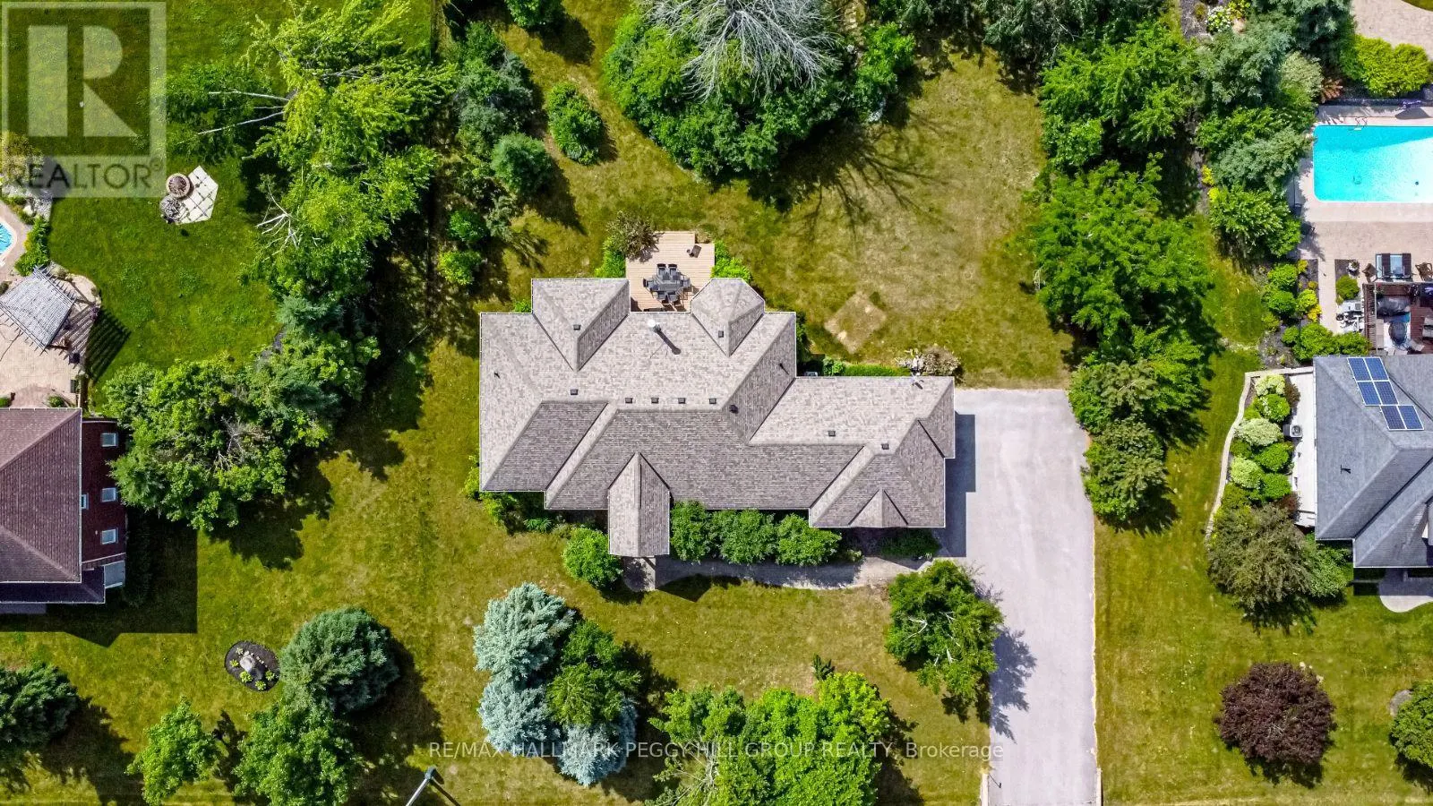 32 BASSWOOD CIRCLE