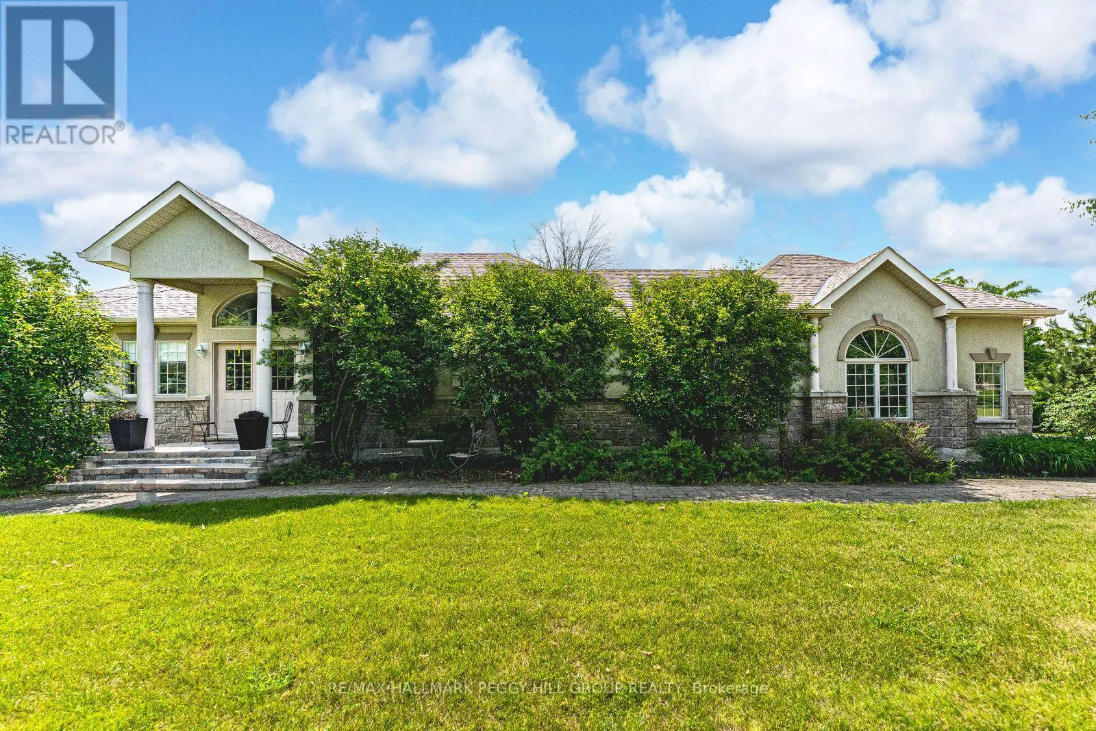 32 BASSWOOD CIRCLE