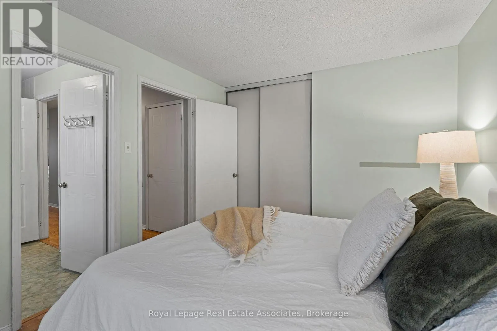 2 - 119 D'AMBROSIO DRIVE