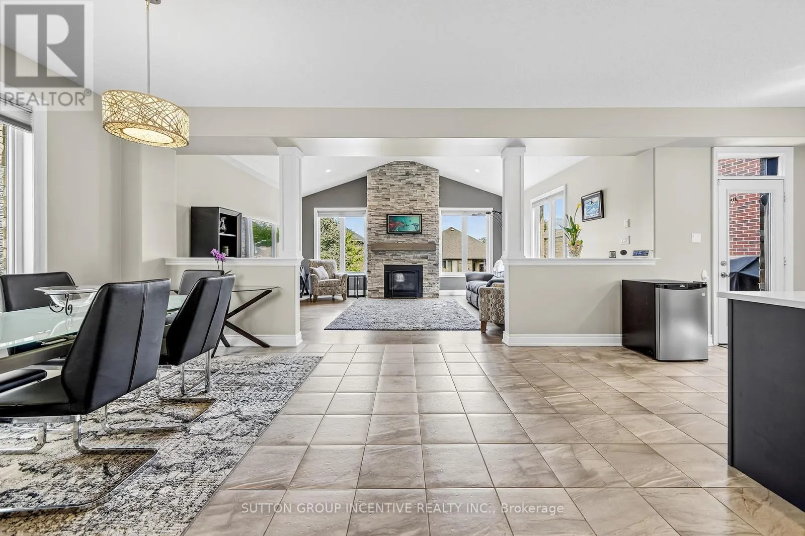 22 BRITANNIC LANE