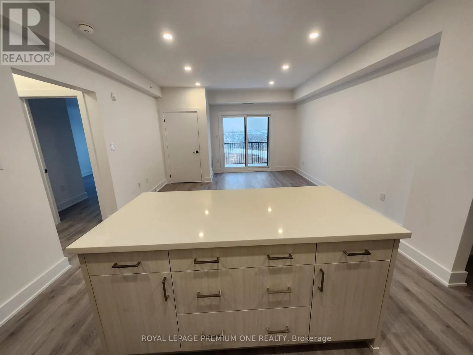 208 - 1 CHEF LANE