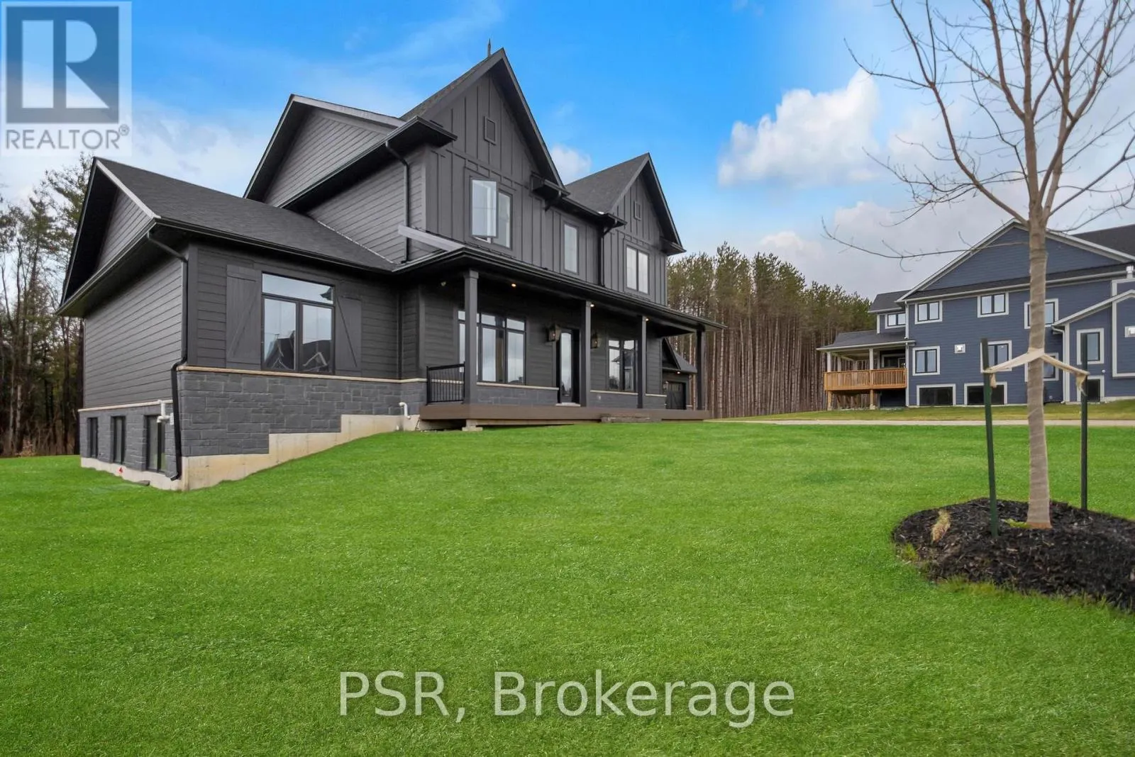 72 GEORGIAN GRANDE DRIVE