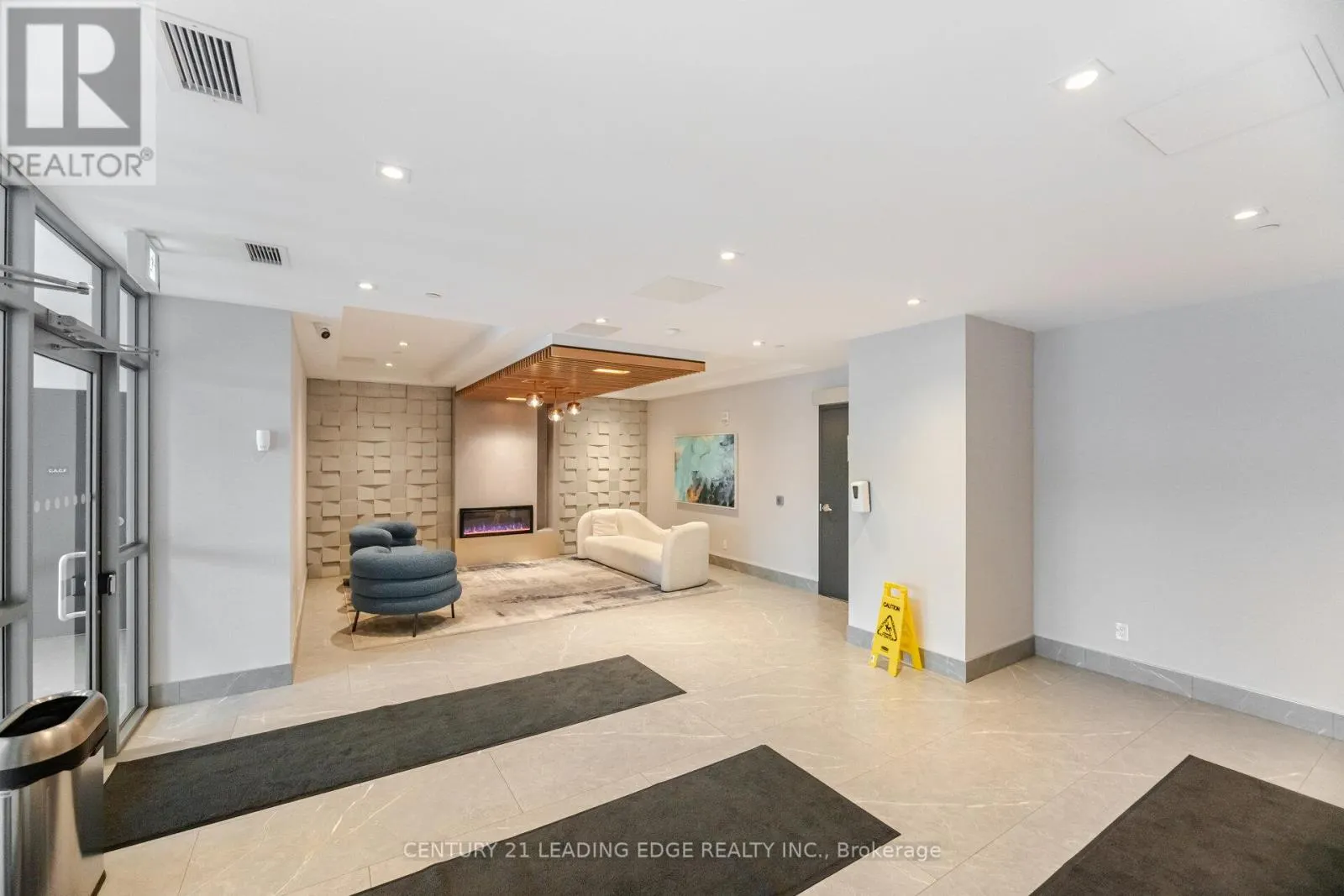 613 - 56 LAKESIDE TERRACE
