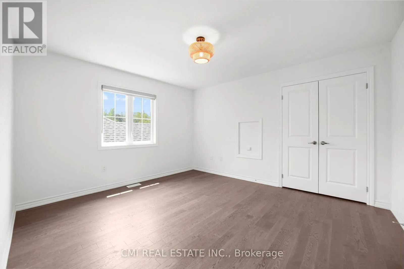 3205 MOSLEY STREET