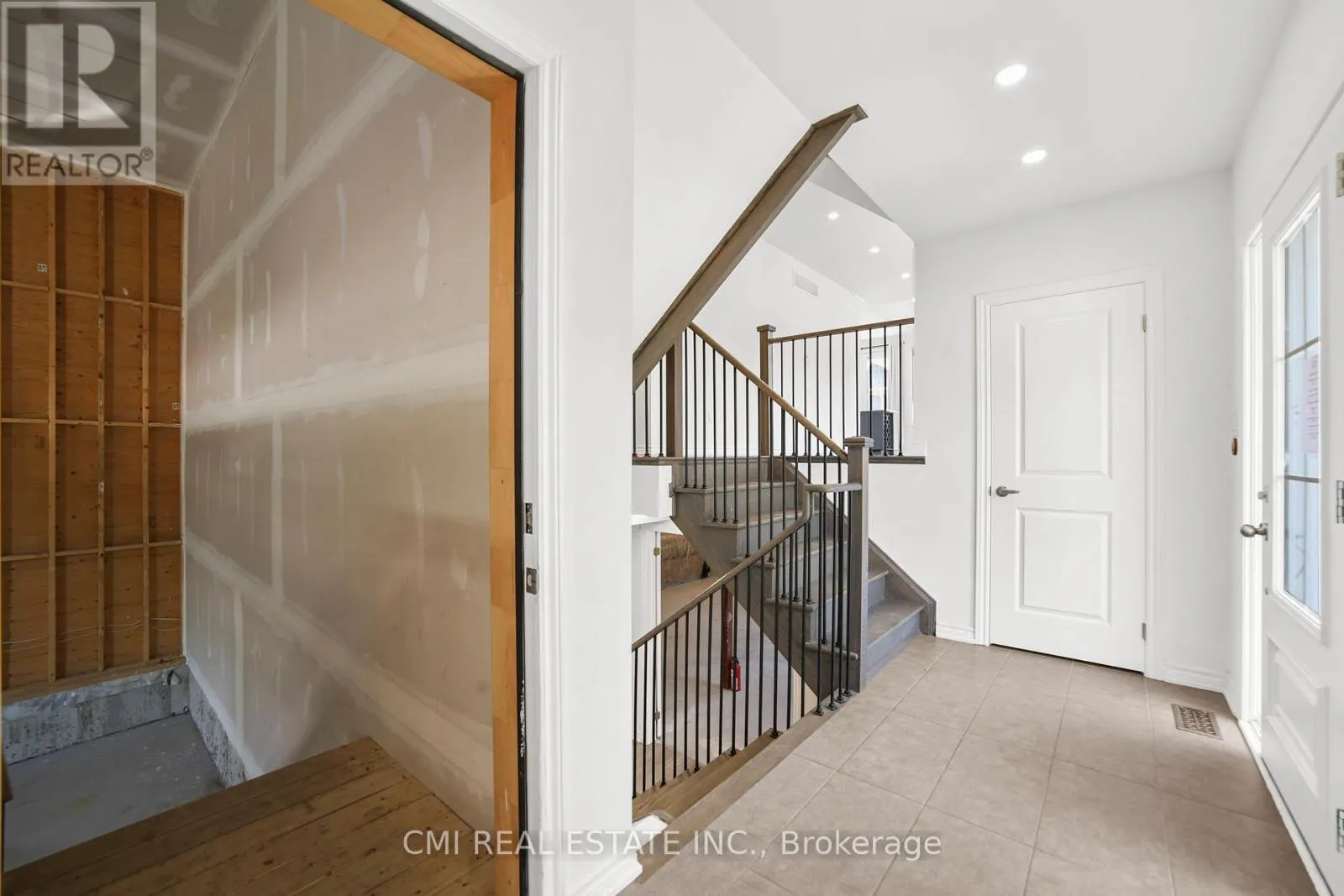 3205 MOSLEY STREET