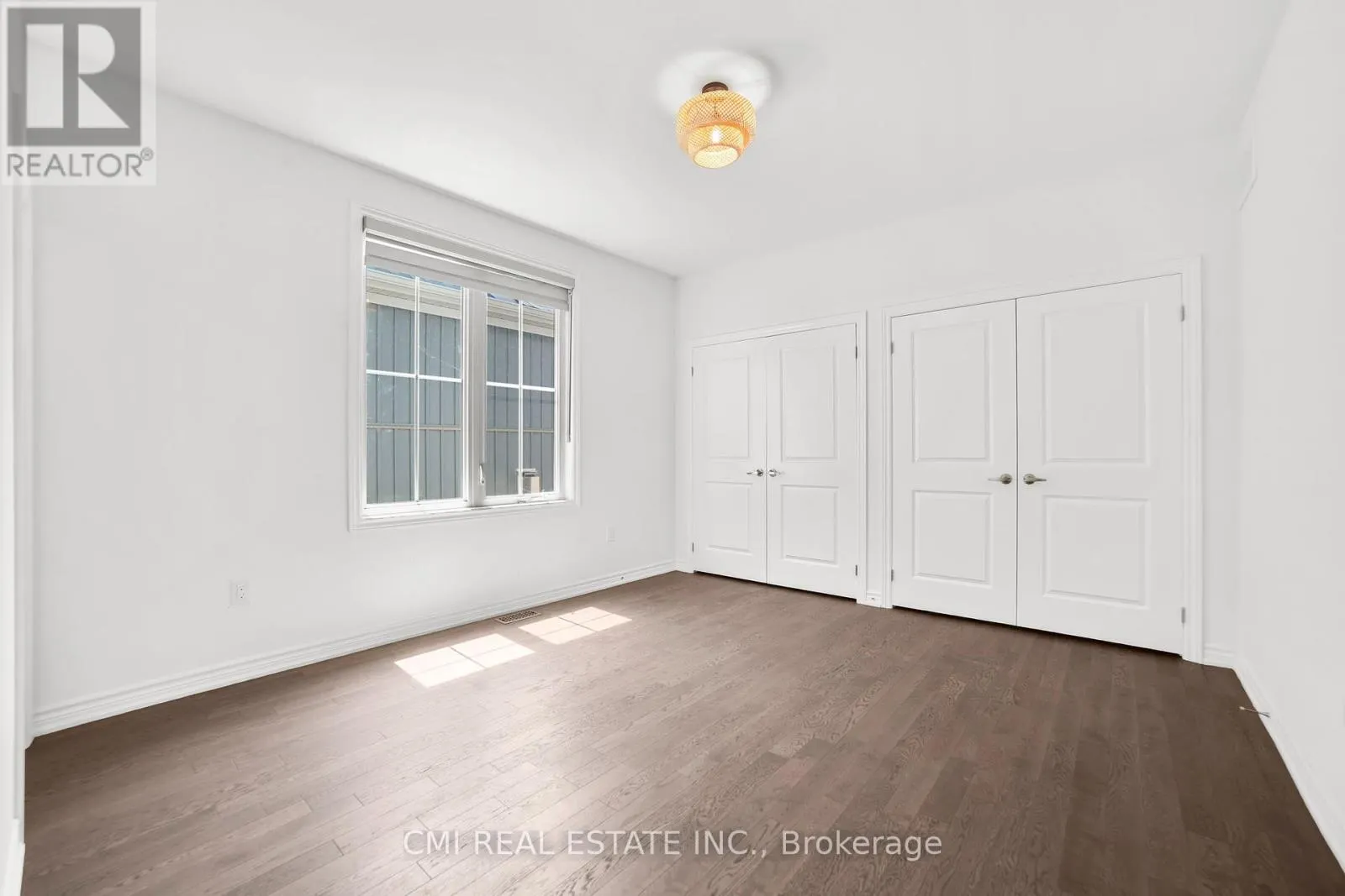3205 MOSLEY STREET