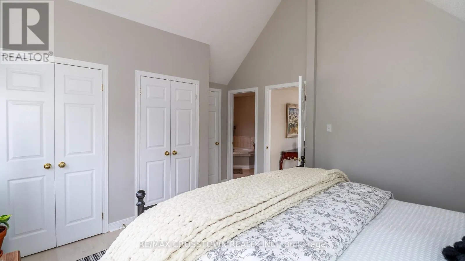 3093 SANDY BEND