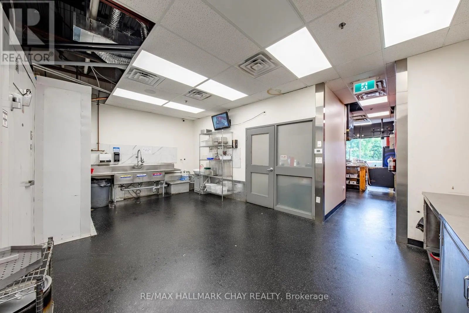 6 - 845 KING W
