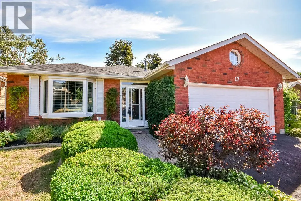 17 KENNY CRESCENT