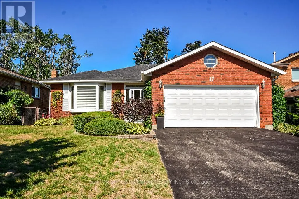 17 KENNY CRESCENT