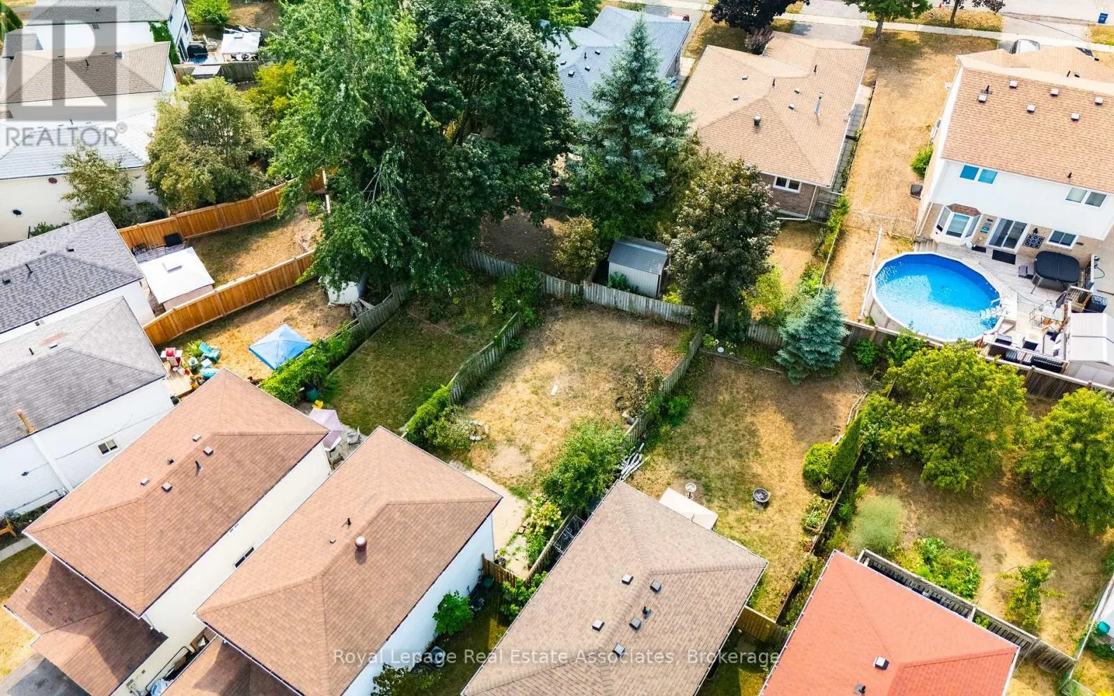 44 HEMINGWAY CRESCENT