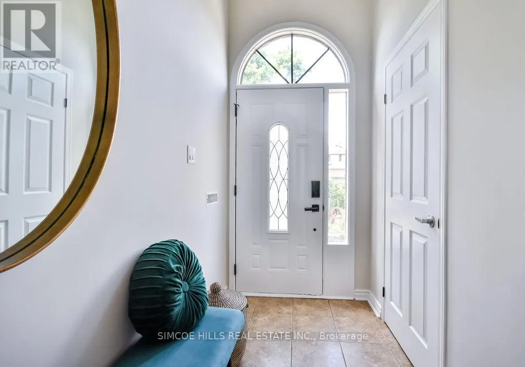 40 LAURENTIAN LANE