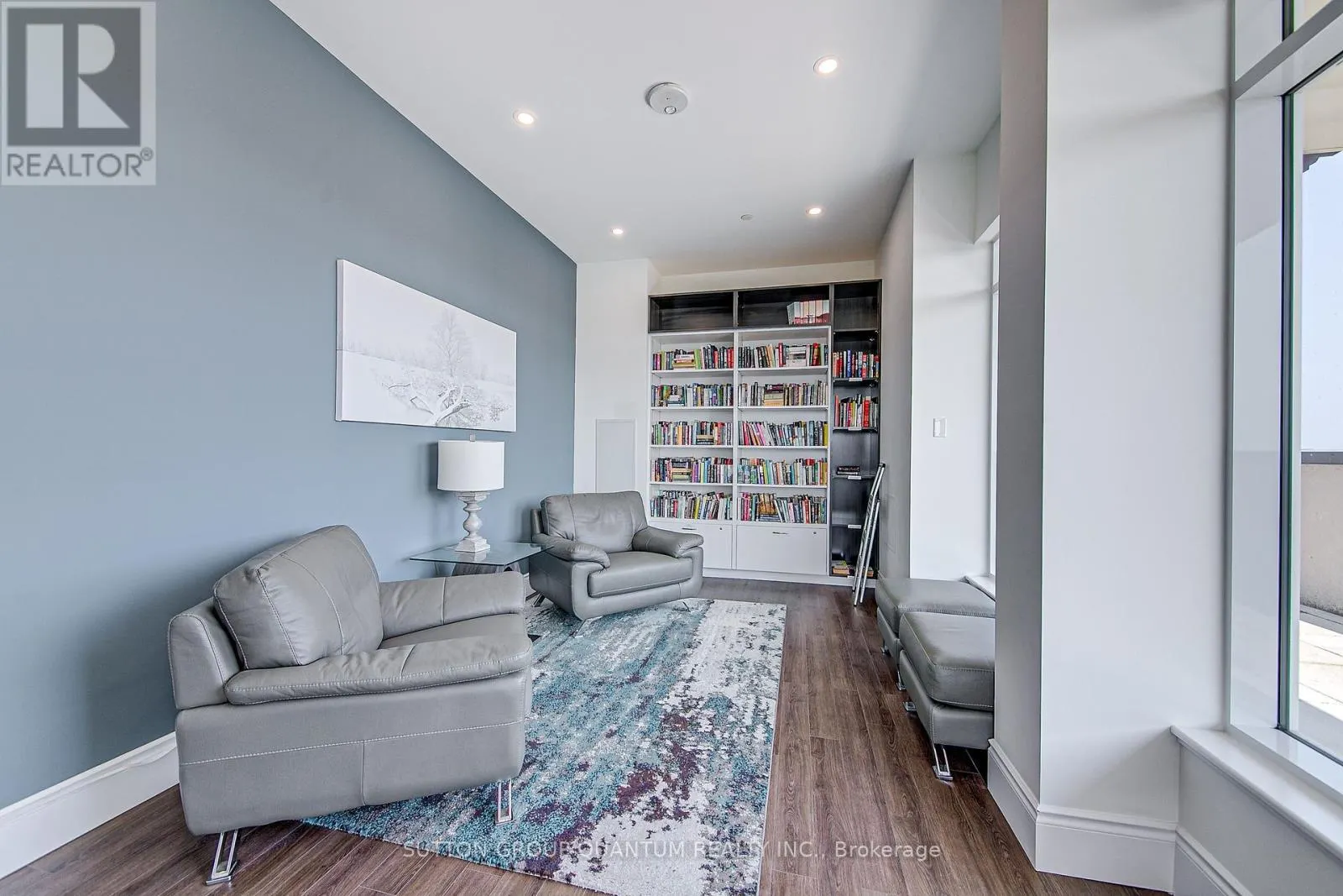 606 - 90 ORCHARD POINT ROAD