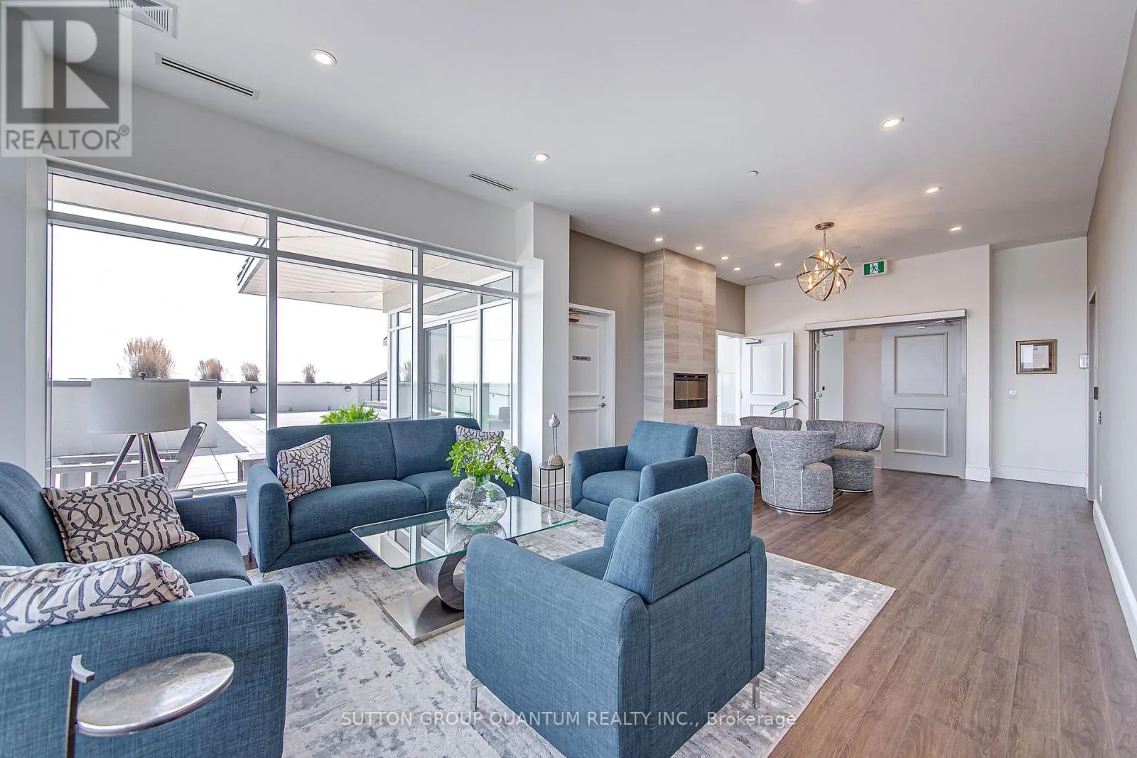 606 - 90 ORCHARD POINT ROAD