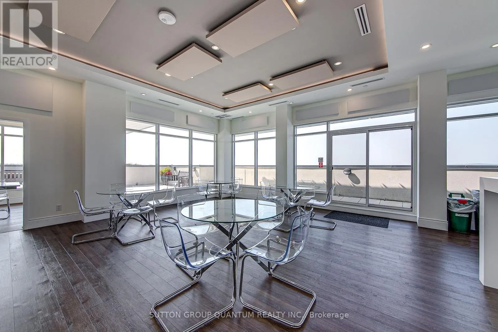 606 - 90 ORCHARD POINT ROAD