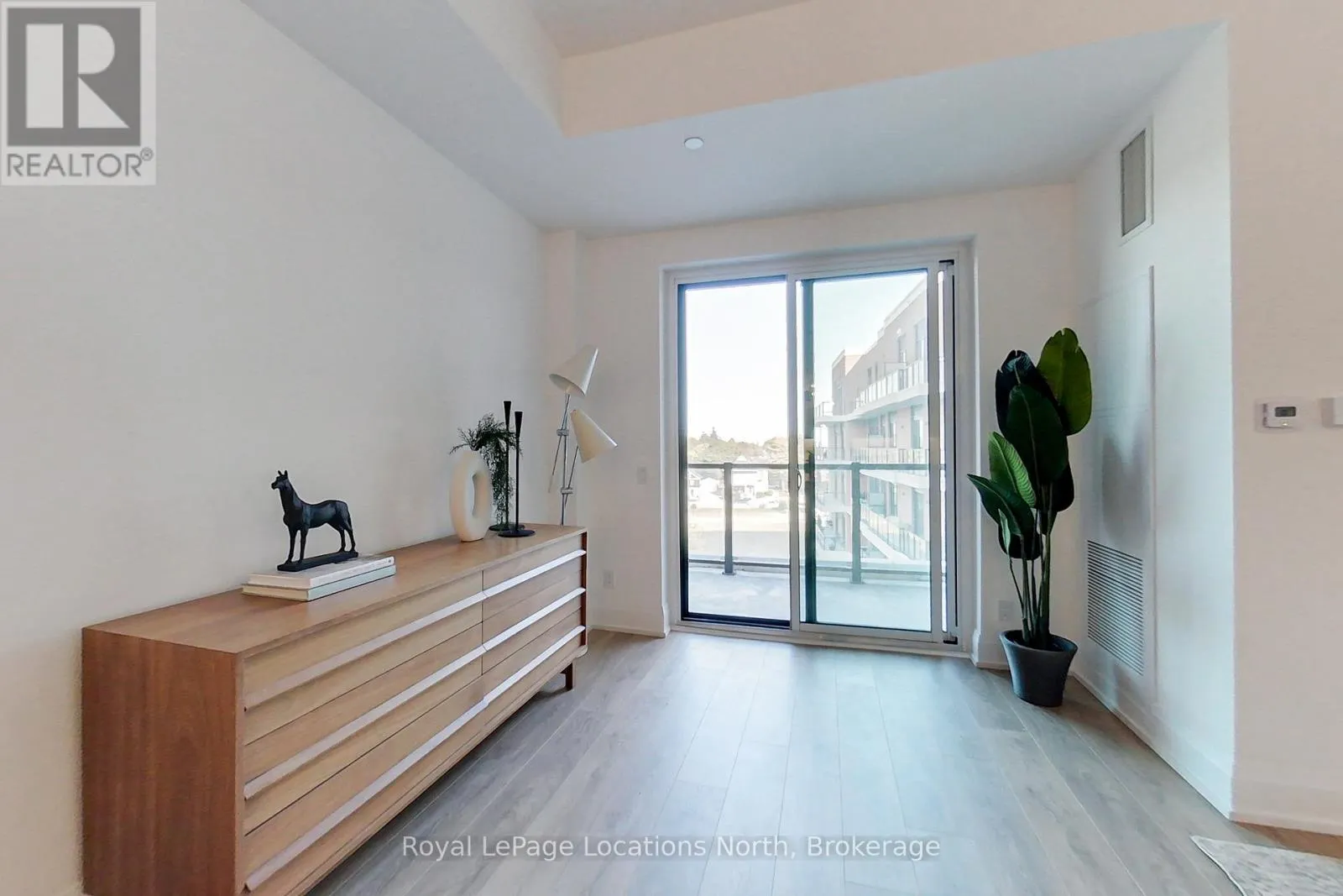 525 - 1 HUME STREET, #525