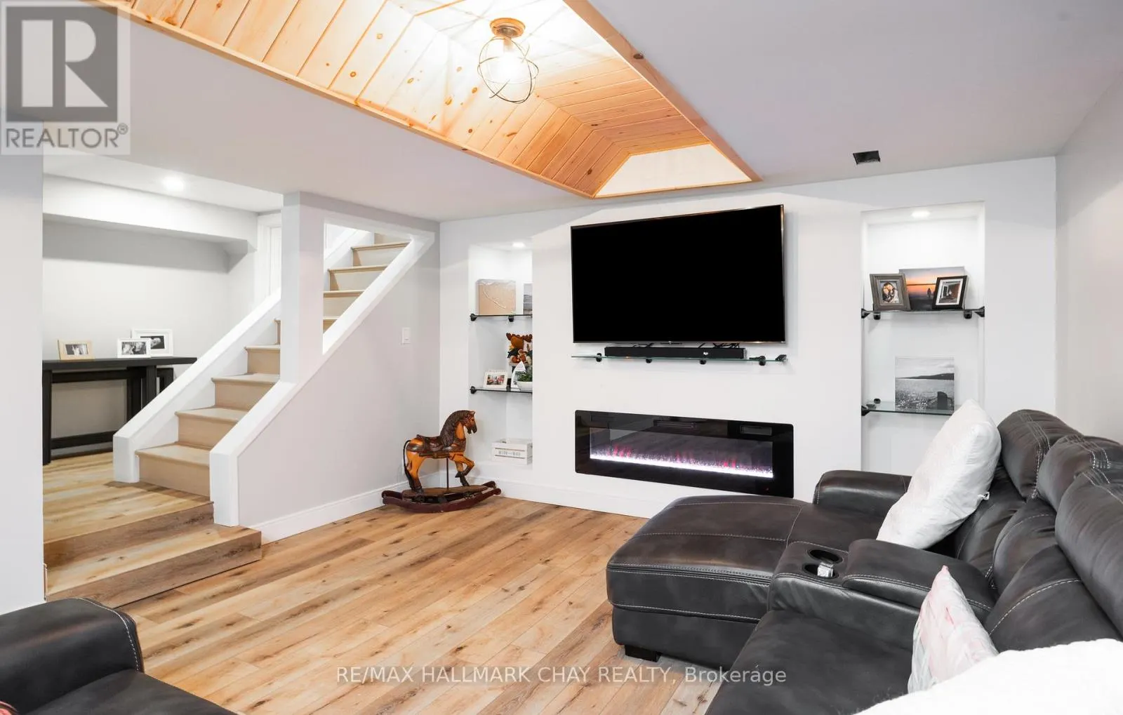 7 JODIES LANE