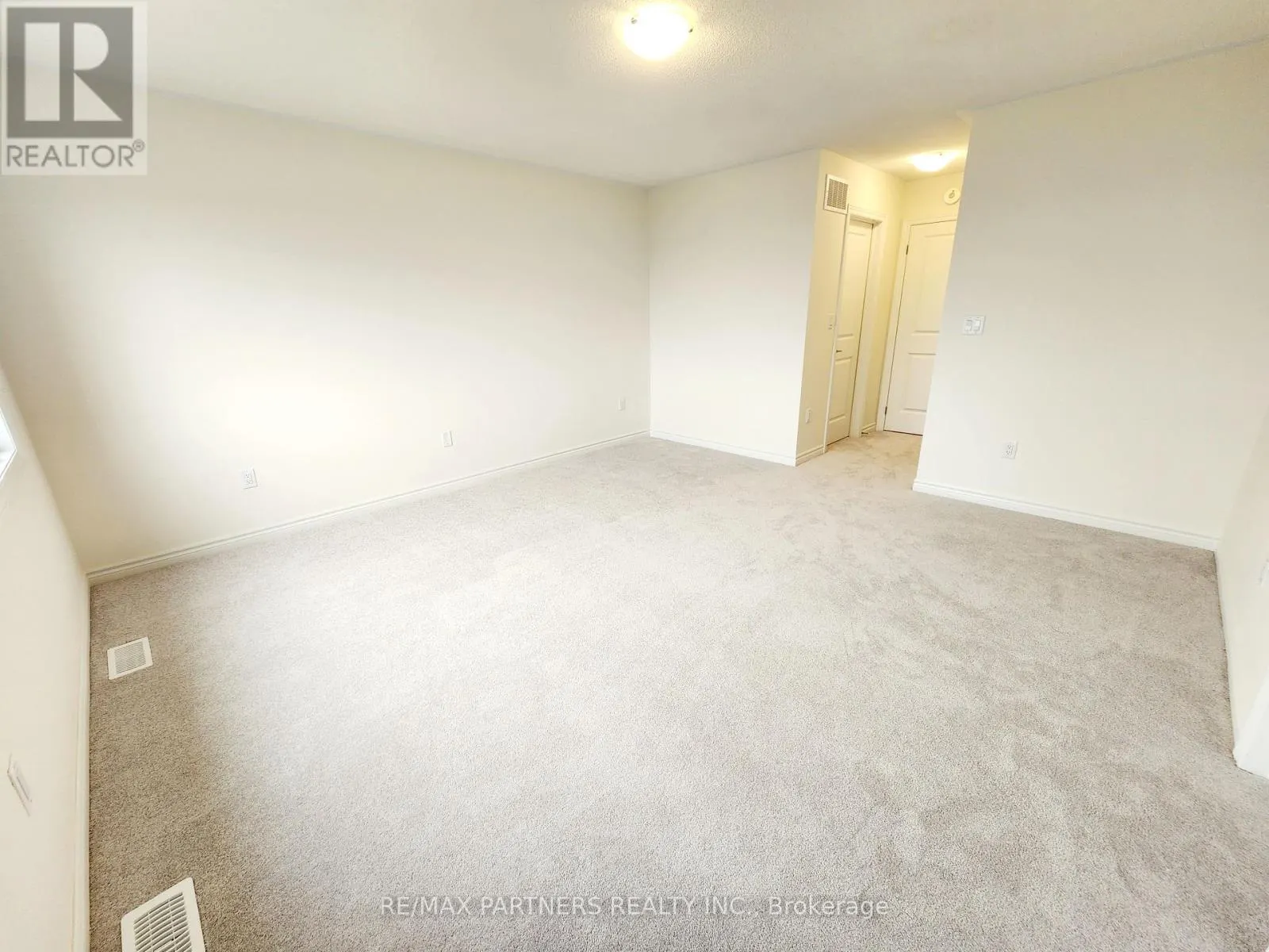 136 GREER STREET