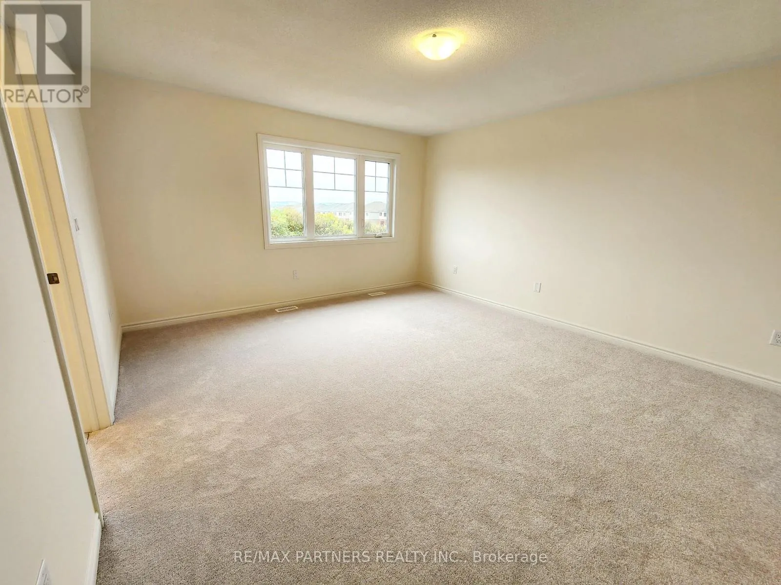 136 GREER STREET