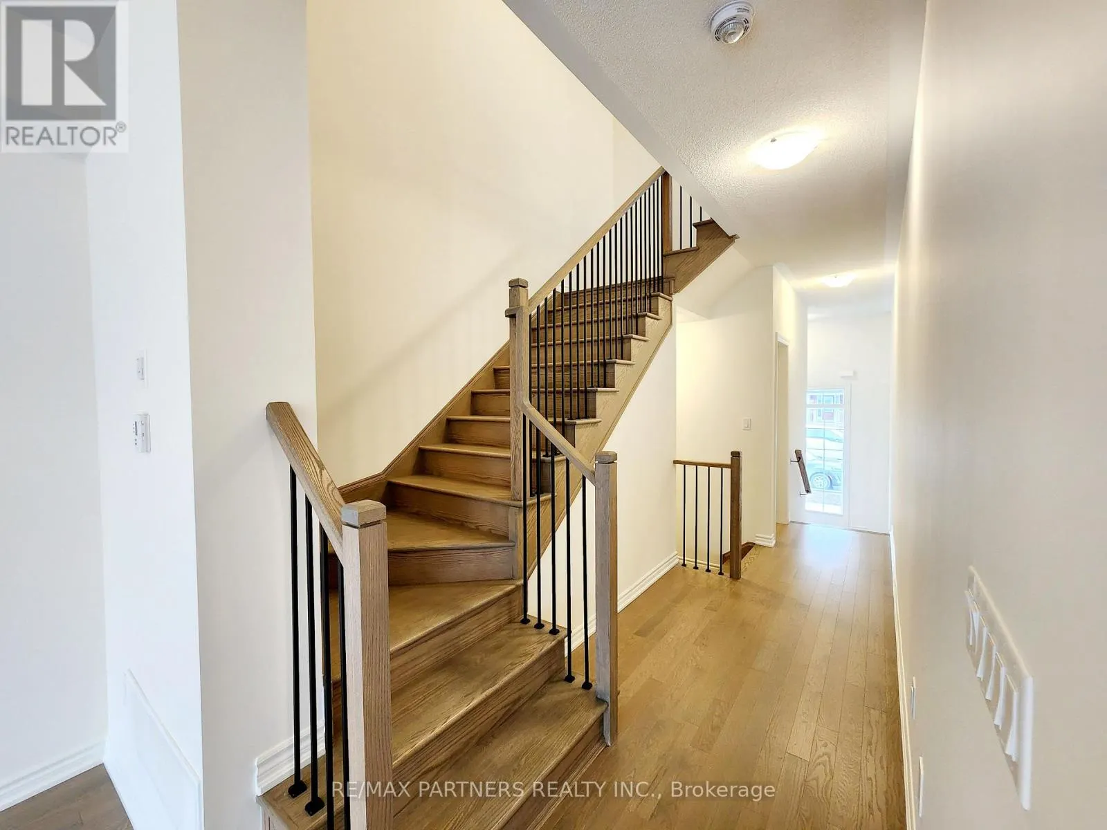 136 GREER STREET