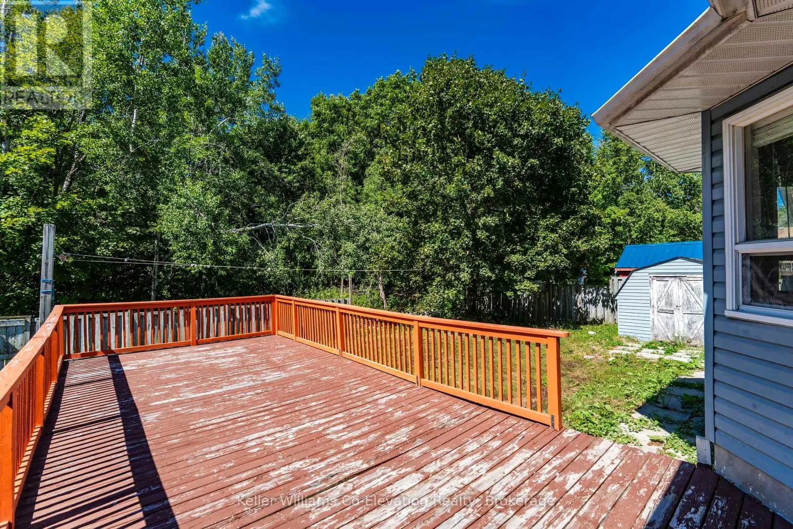8 BRIDLE ROAD