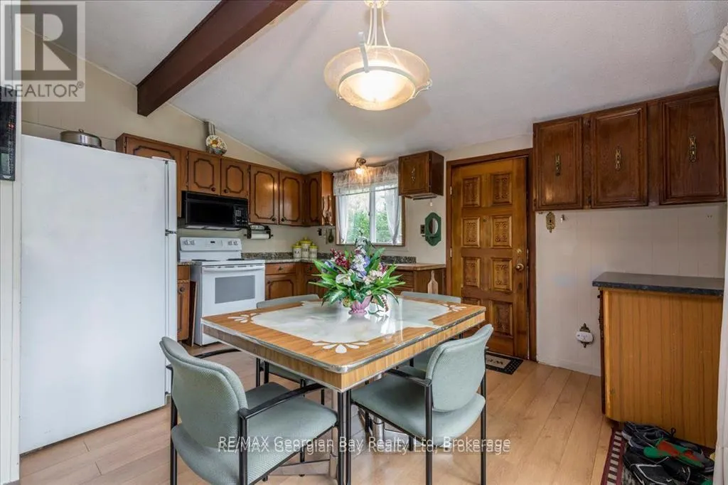 25 TALL PINES DRIVE W