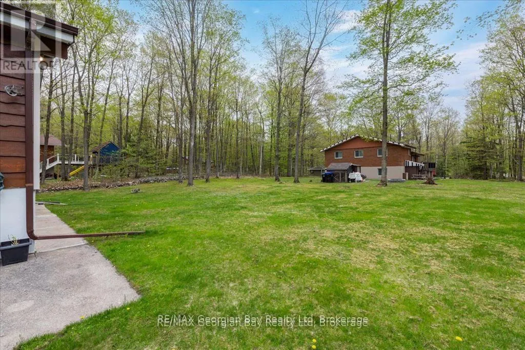 25 TALL PINES DRIVE W