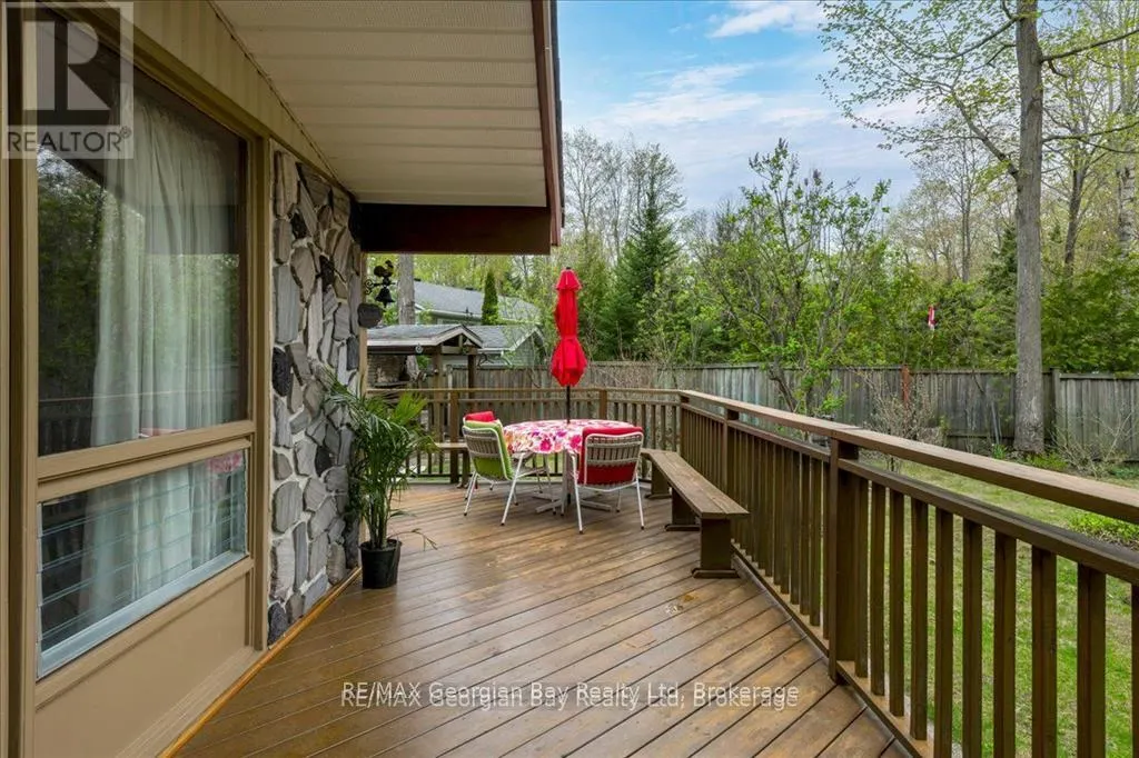 25 TALL PINES DRIVE W