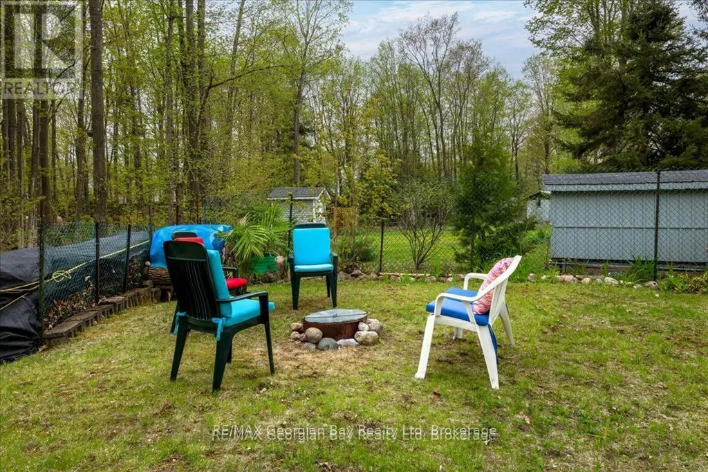 25 TALL PINES DRIVE W