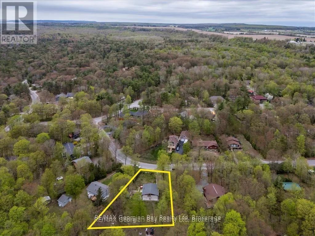 25 TALL PINES DRIVE W