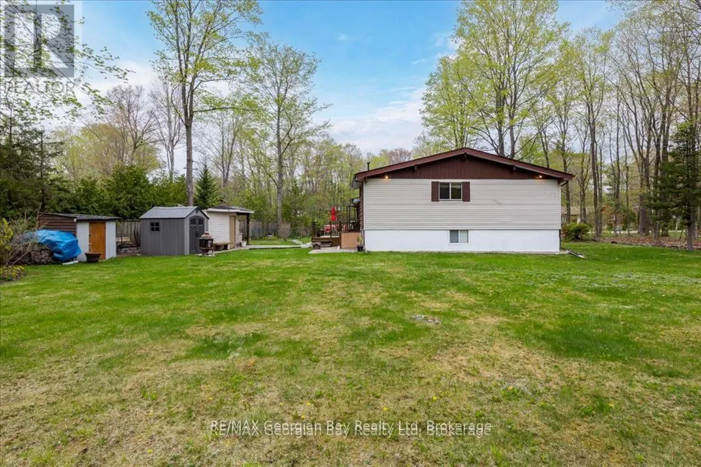25 TALL PINES DRIVE W