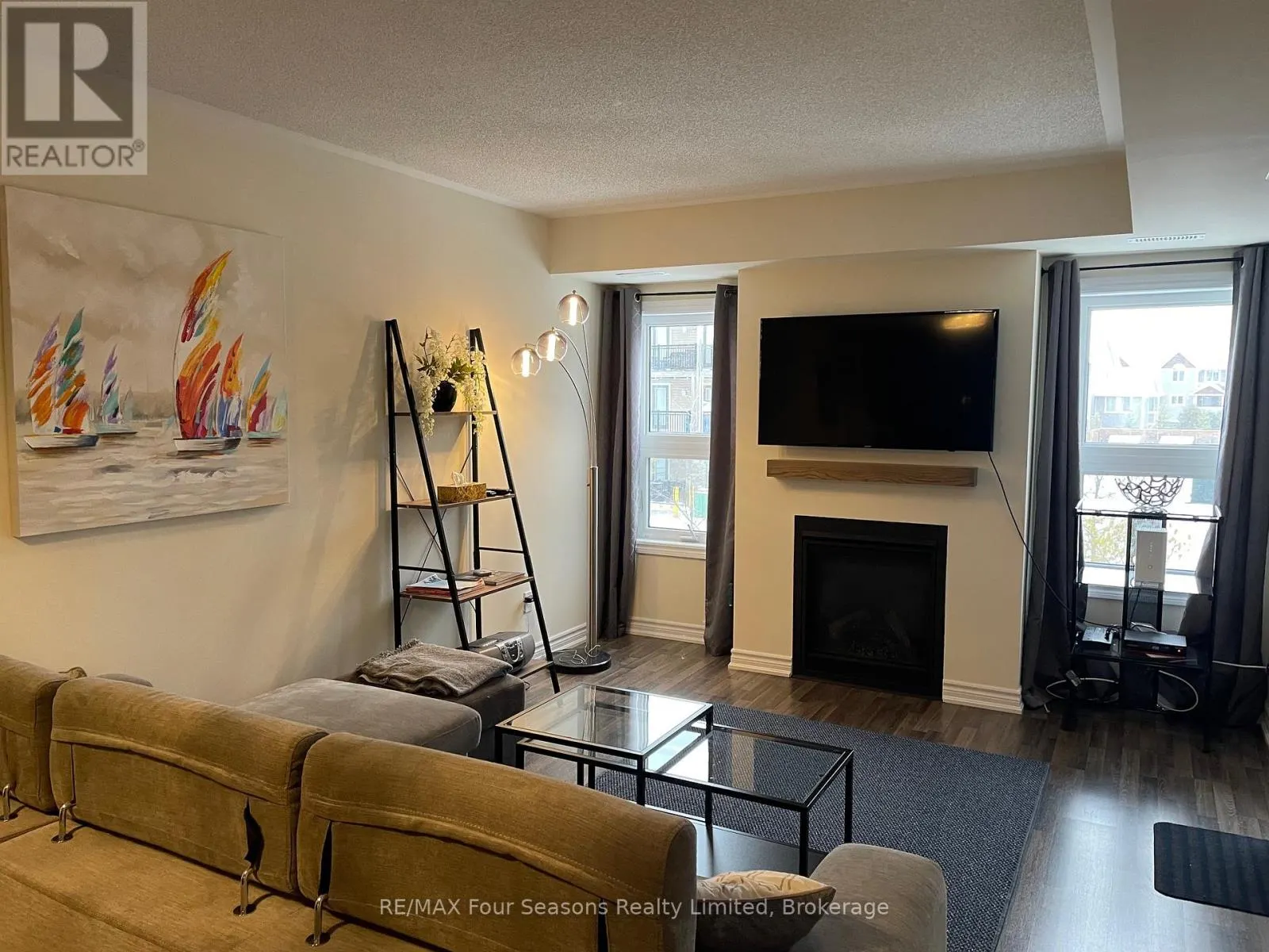 207 - 5 ANCHORAGE CRESCENT, #207