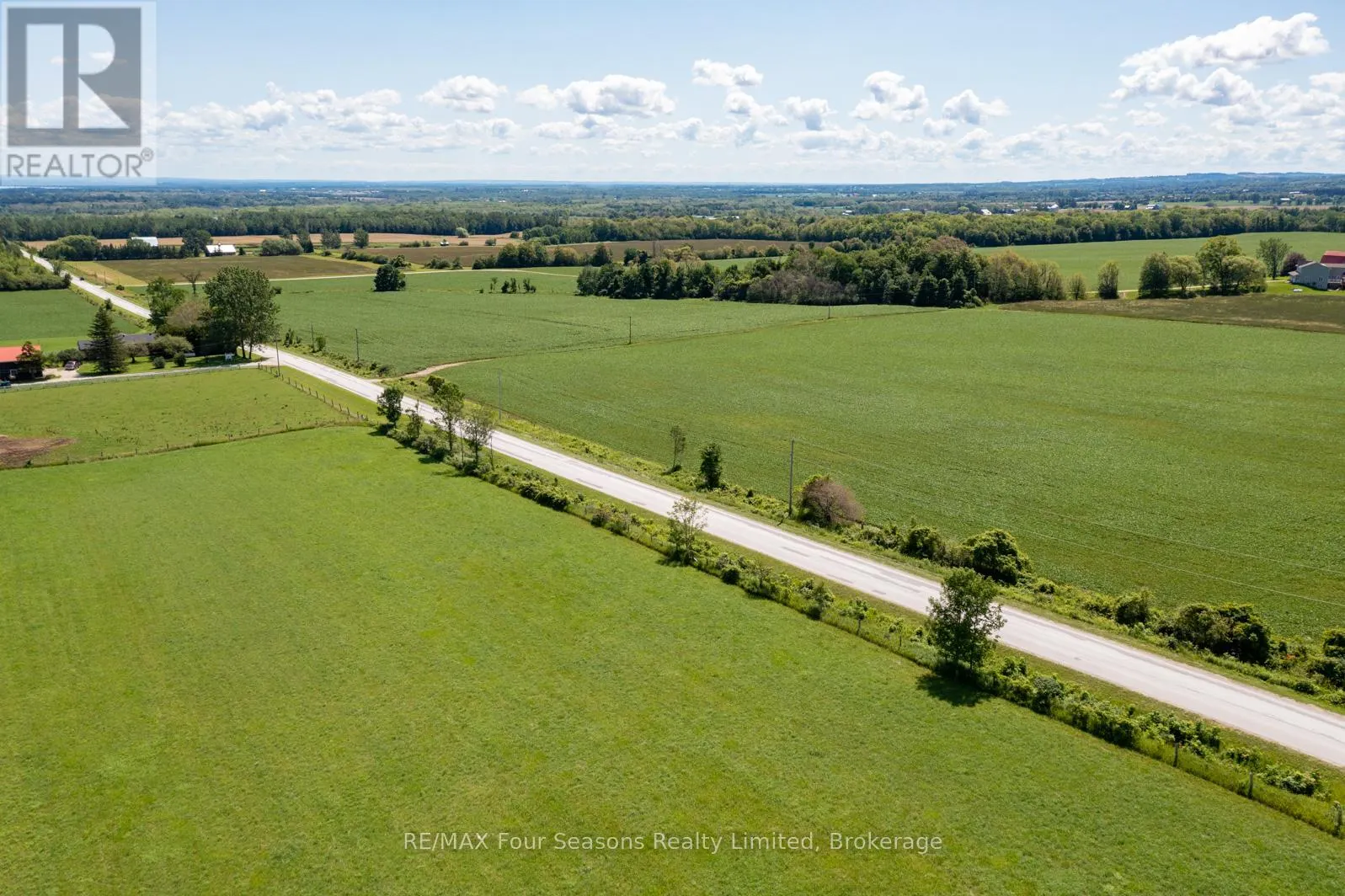 8483 36/37 NOTTAWASAGA SIDE ROAD