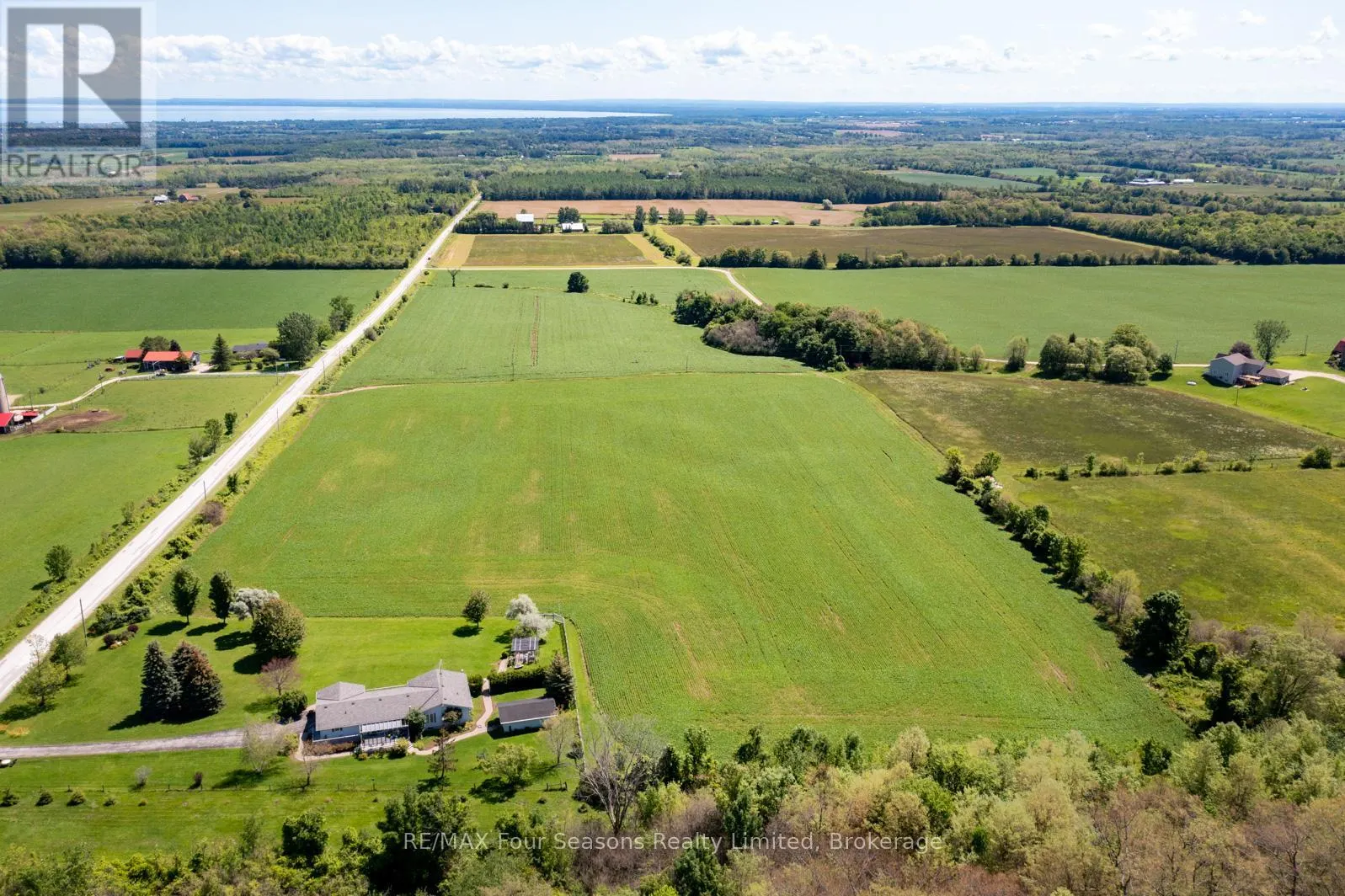 8483 36/37 NOTTAWASAGA SIDE ROAD