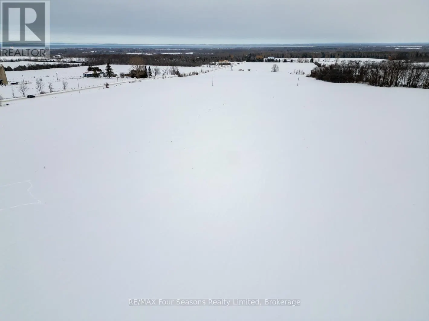 8483 36/37 NOTTAWASAGA SIDE ROAD