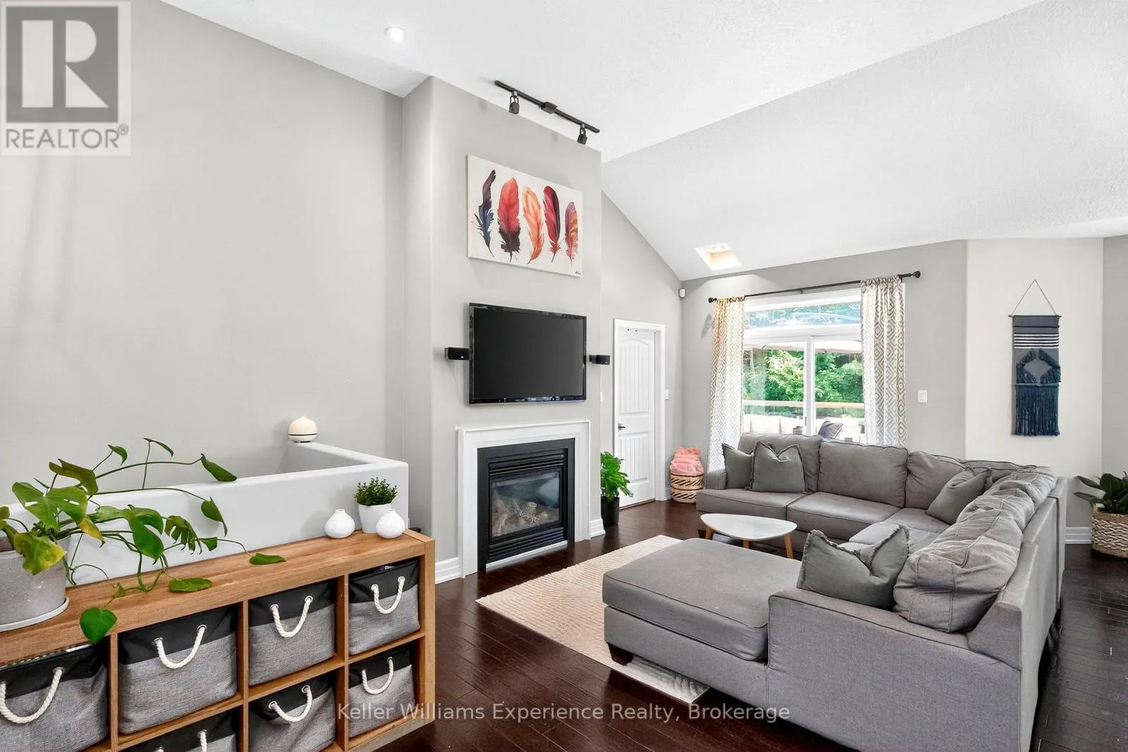 94 WINDERMERE CIRCLE