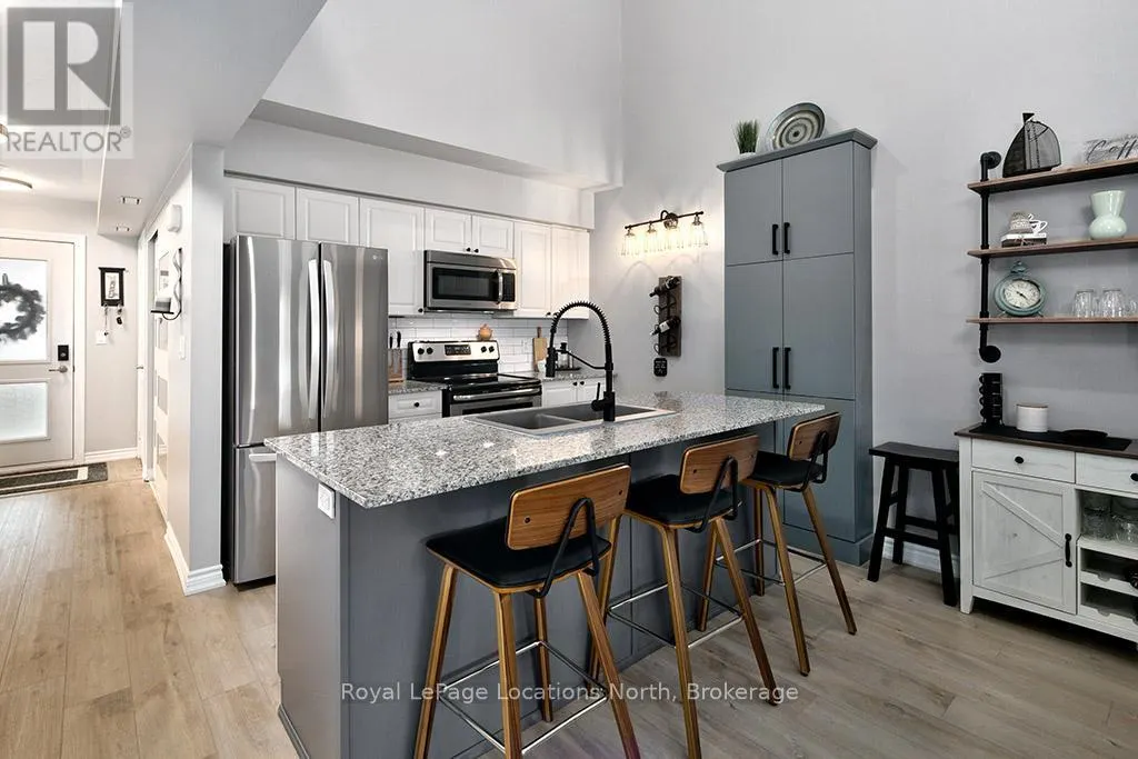 305 - 3 BRANDY LANE DRIVE, #305