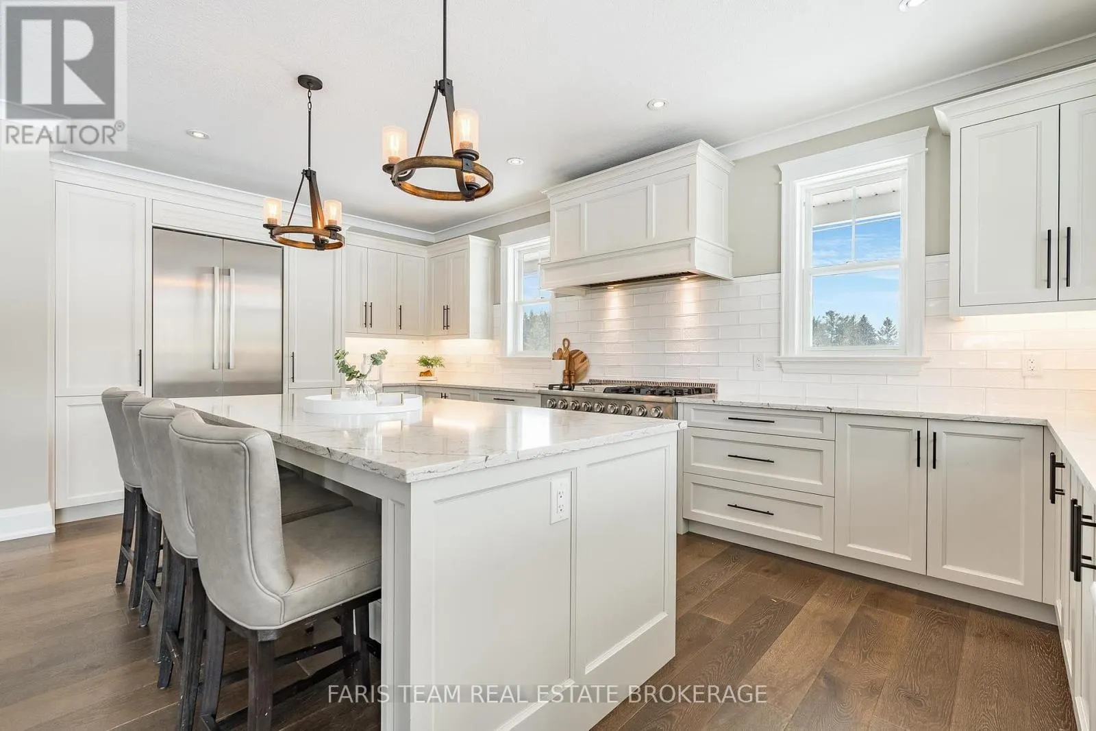 2448 STOCKDALE ROAD