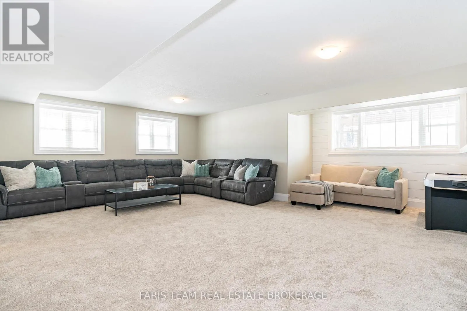 2448 STOCKDALE ROAD
