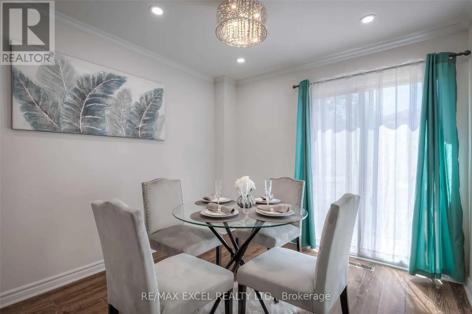 22 WEATHERUP CRESCENT