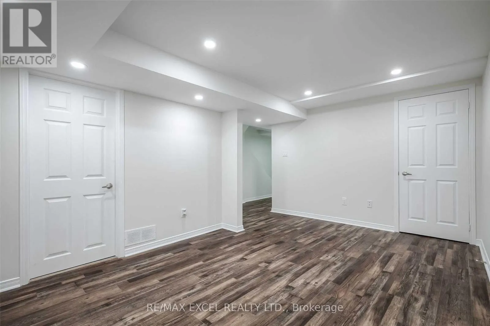 22 WEATHERUP CRESCENT