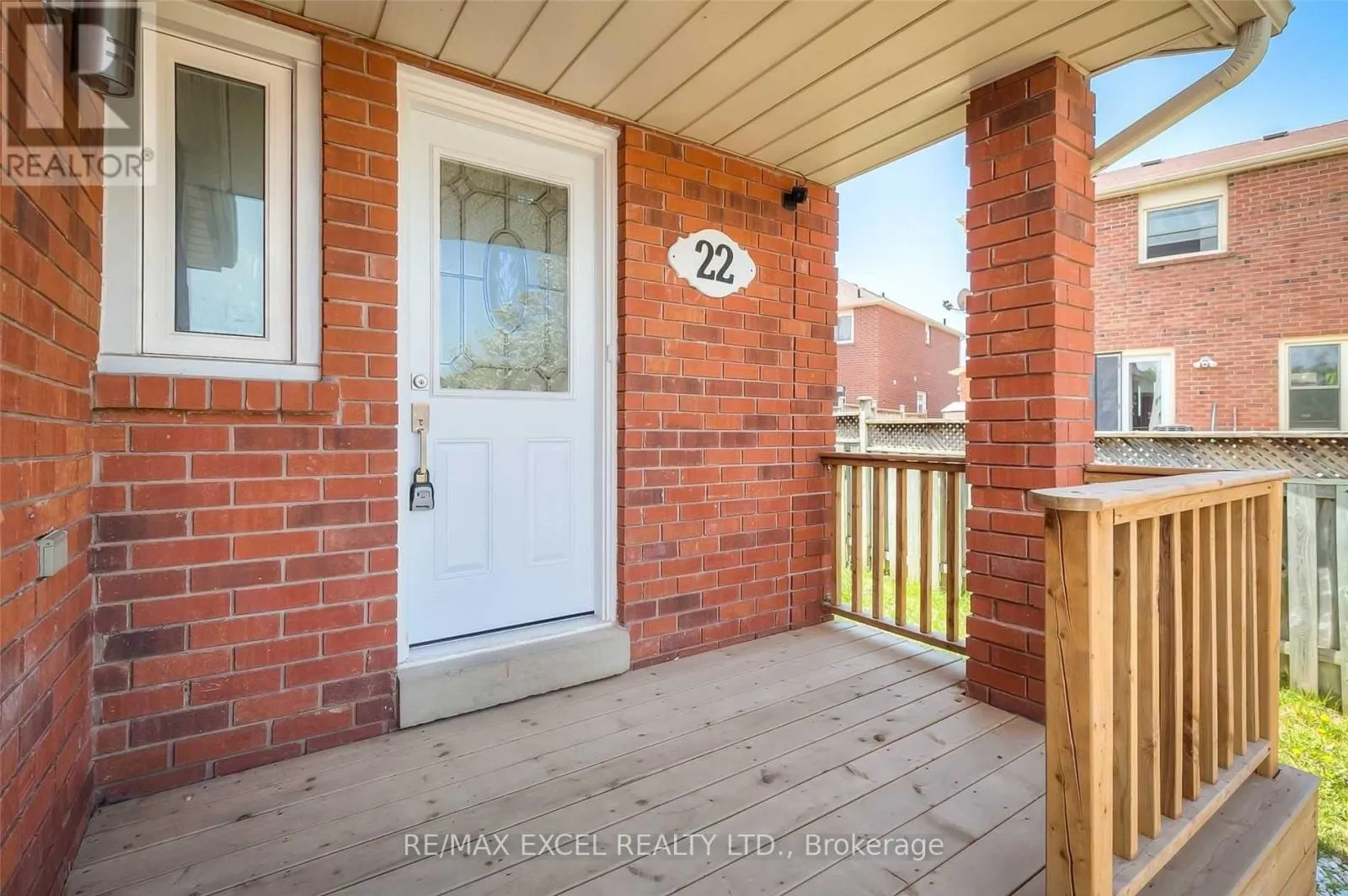 22 WEATHERUP CRESCENT