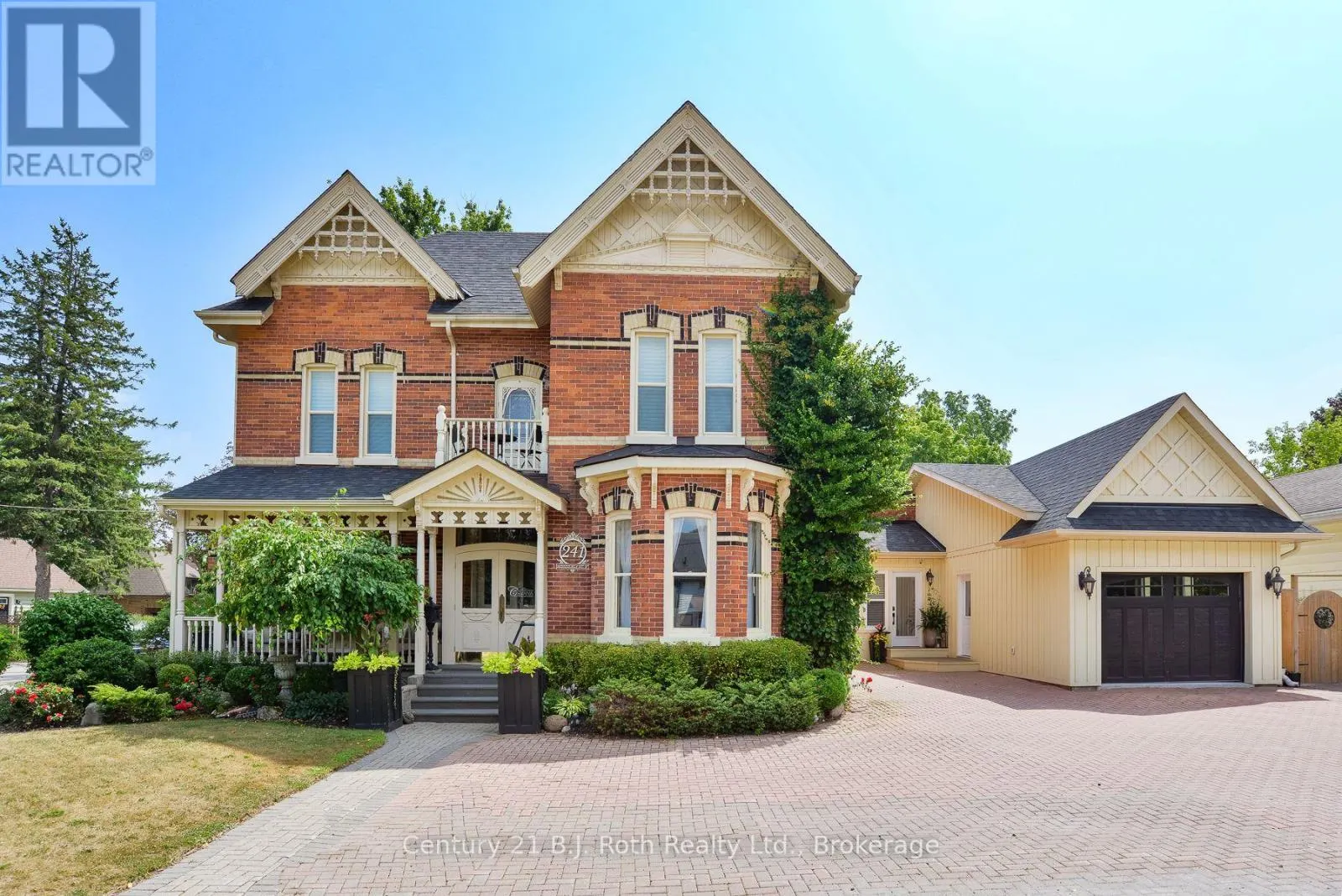 241 MISSISSAGA STREET W