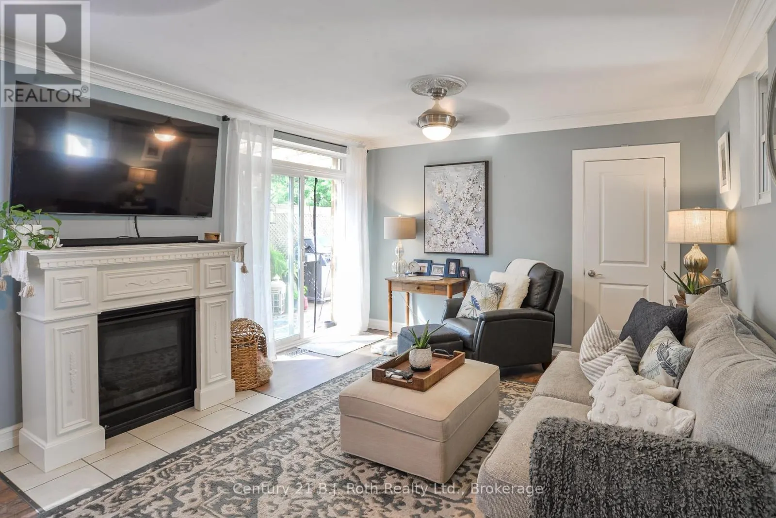 241 MISSISSAGA STREET W