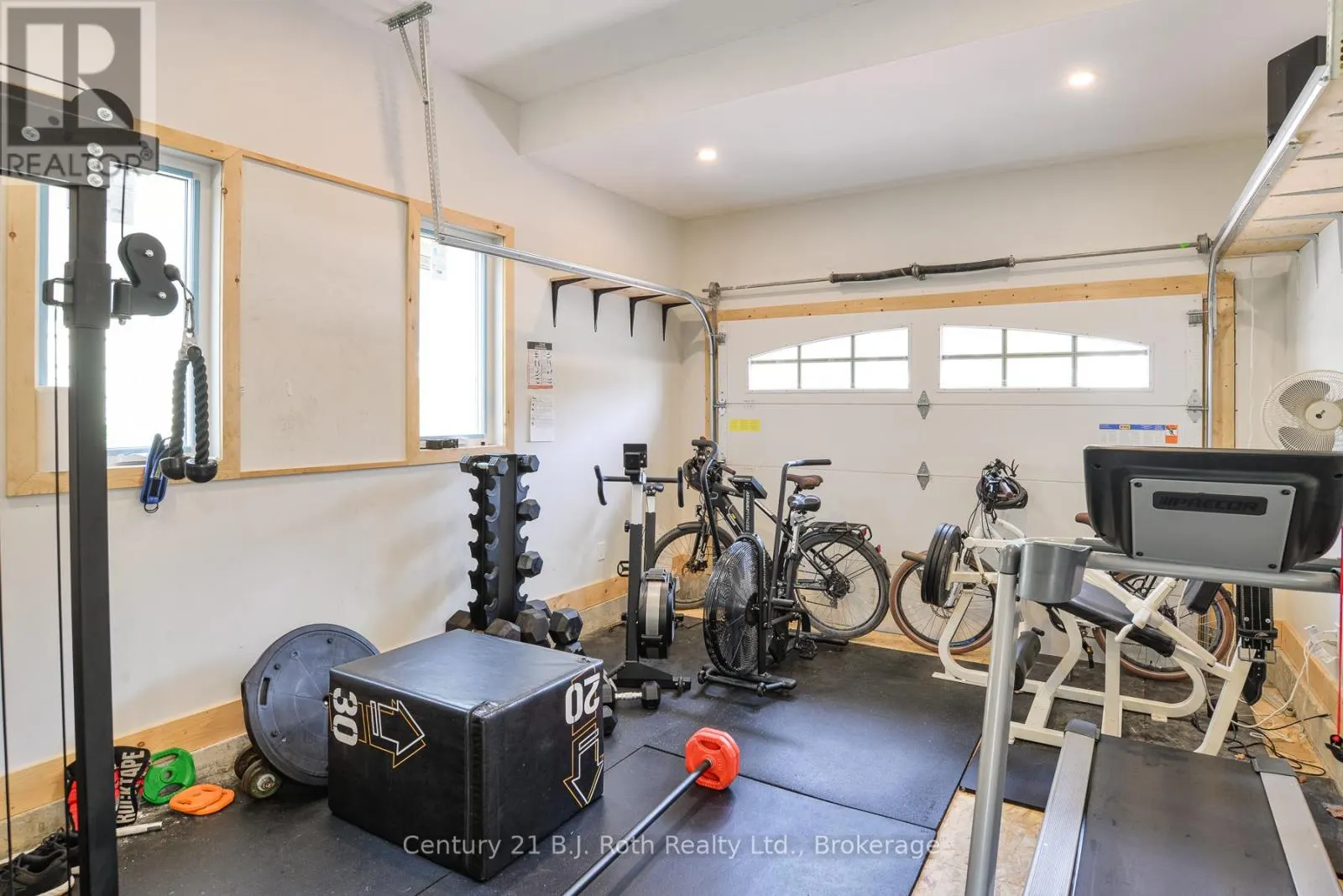 241 MISSISSAGA STREET W