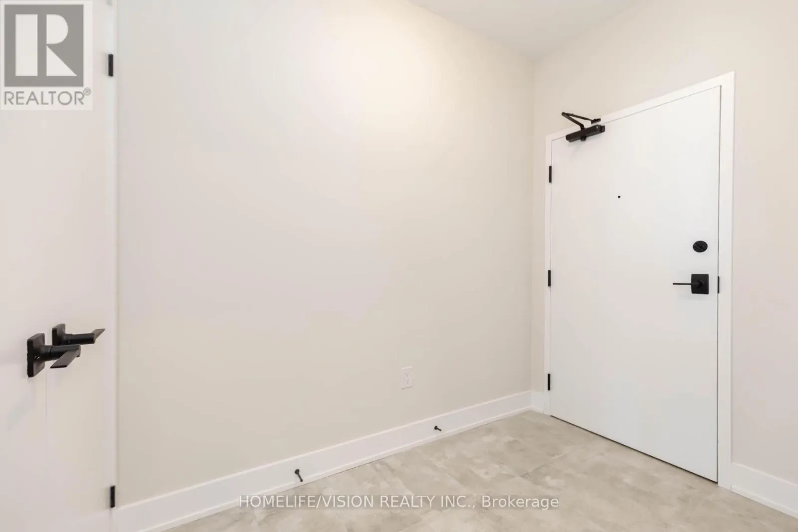 312 - 1 CHEF LANE