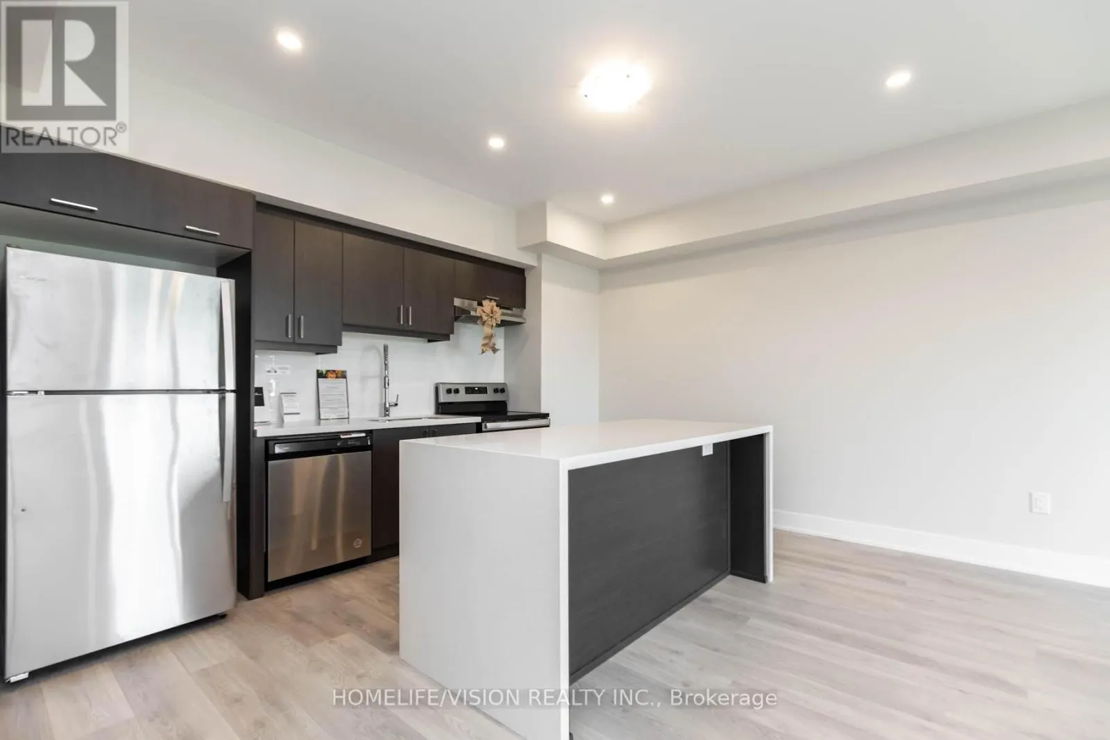 312 - 1 CHEF LANE
