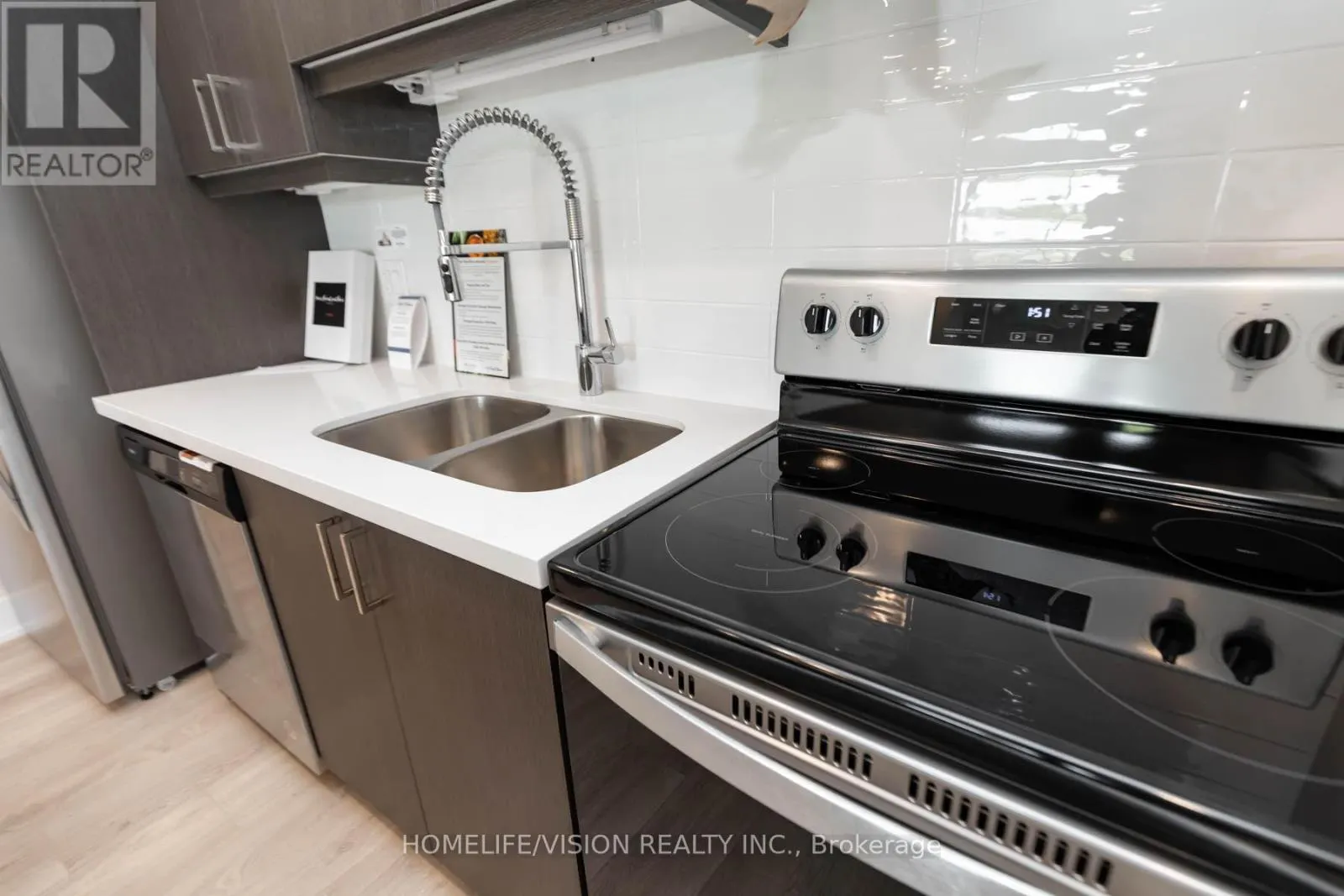 312 - 1 CHEF LANE