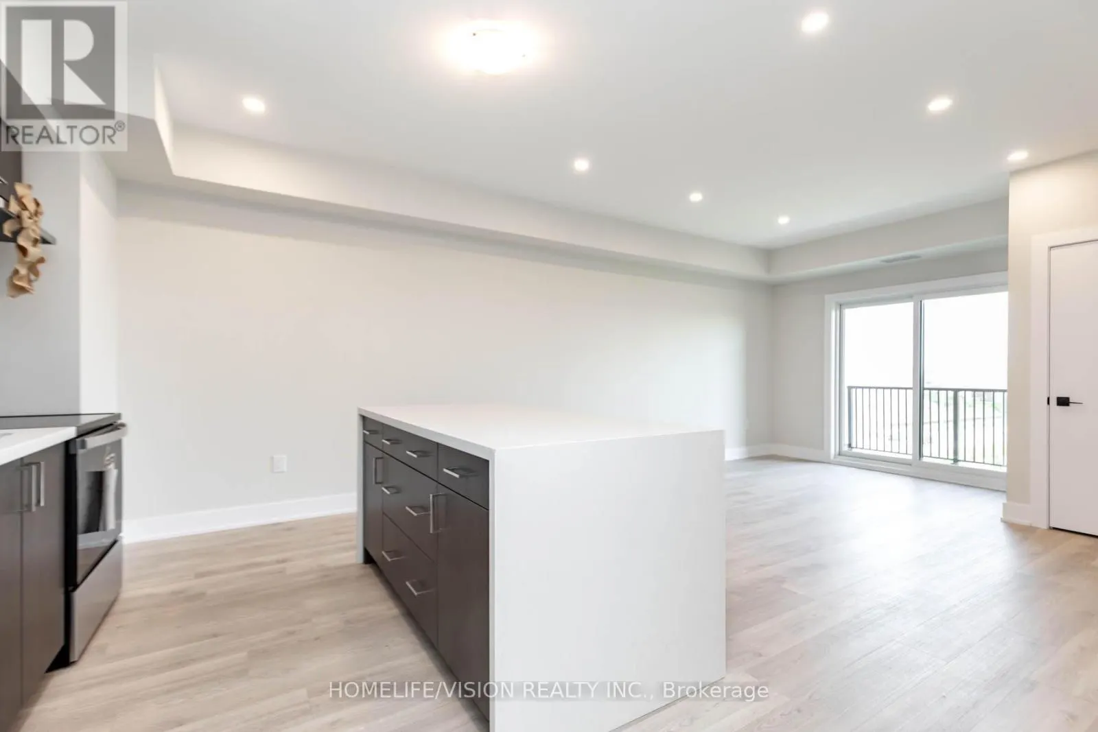 312 - 1 CHEF LANE